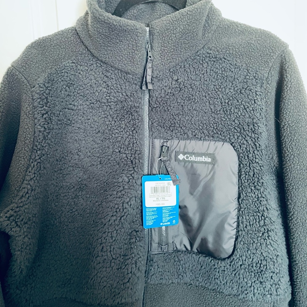 NWT Women’s Columbia Black Fleece Jacket